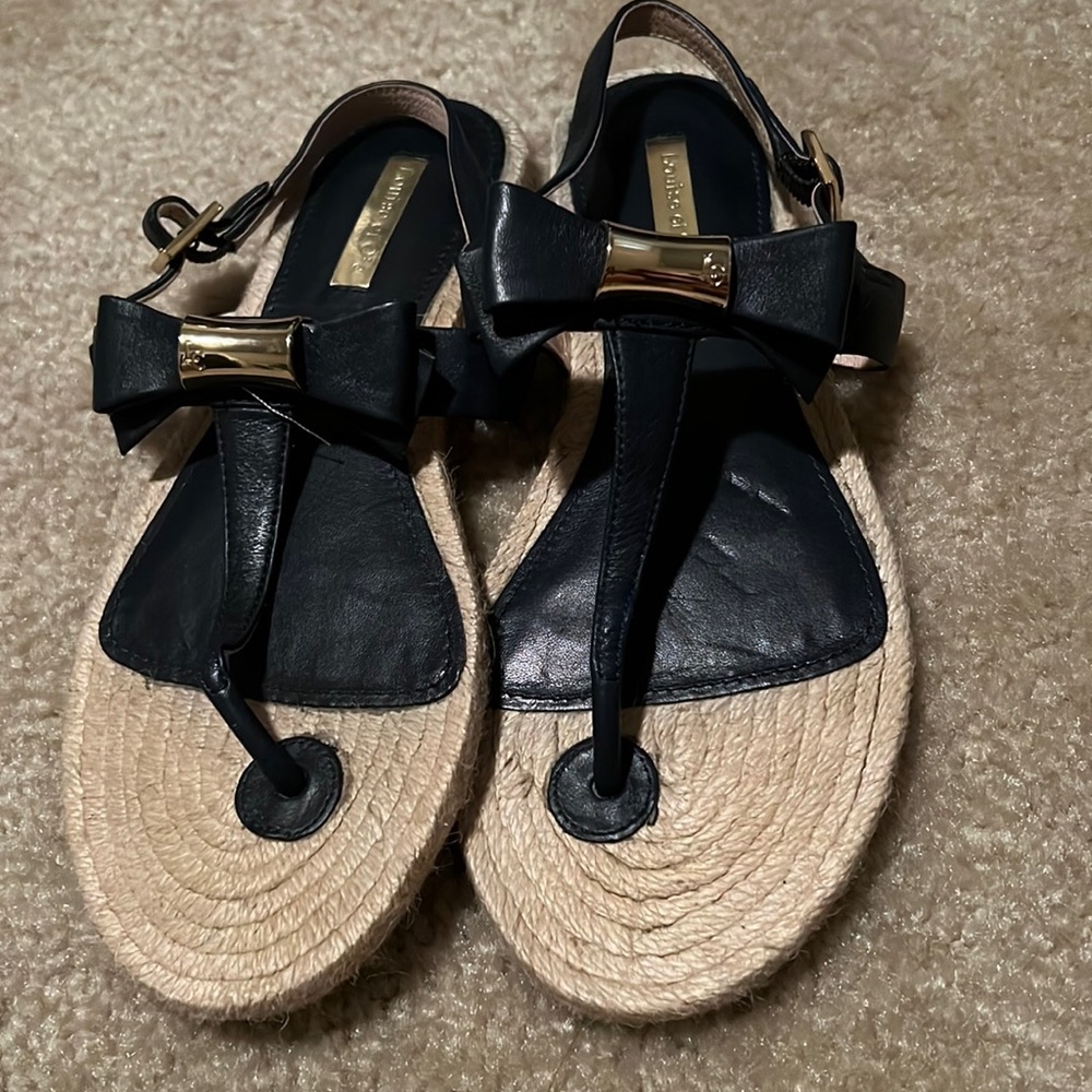 Louise et Cie navy blue sandal like new.